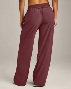 AirMove™ Straight Leg Pants New Branding