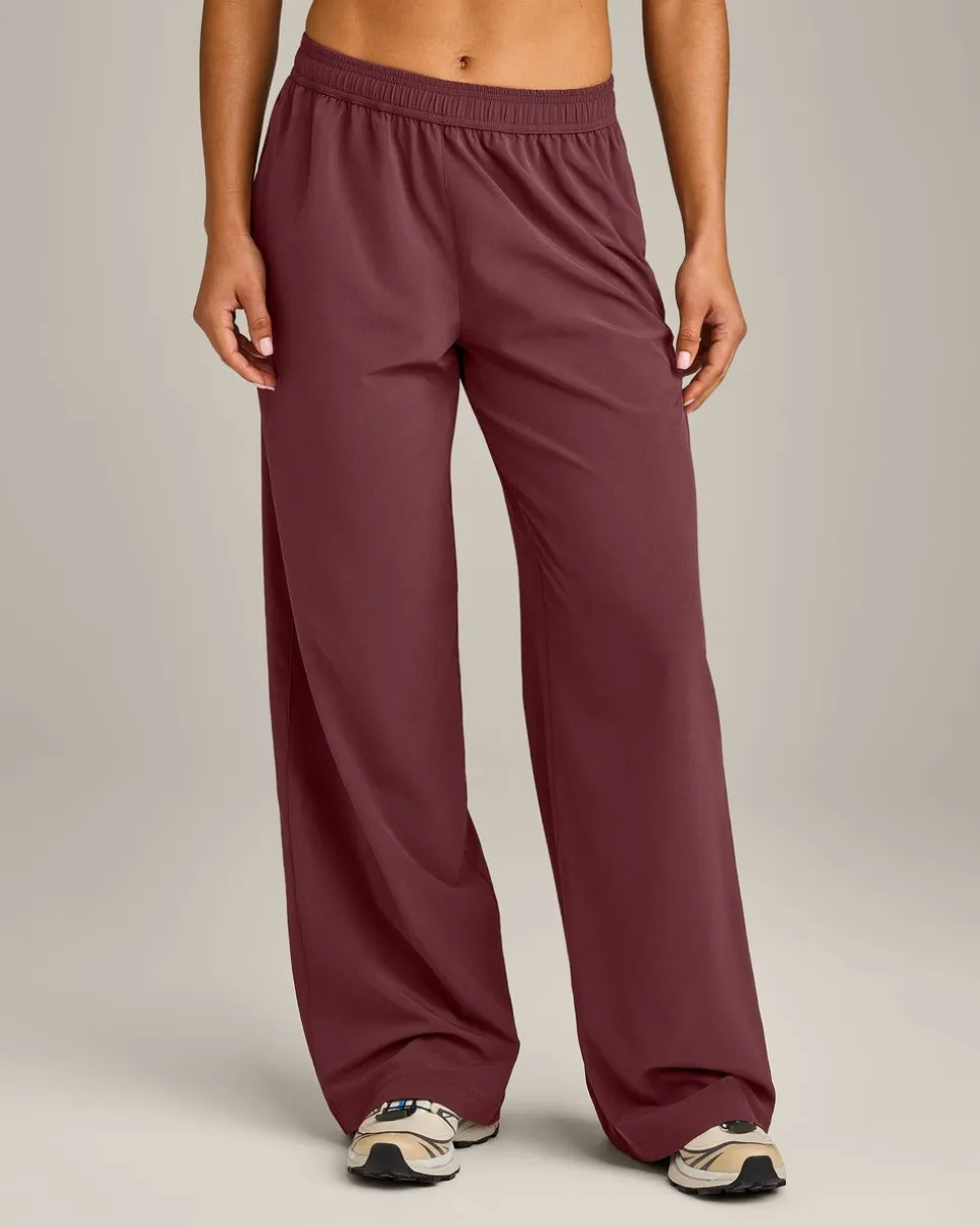 AirMove™ Straight Leg Pants New Branding