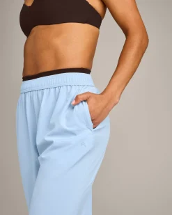 AirMove™ Straight Leg Pants New Branding