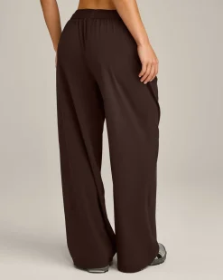 AirMove™ Straight Leg Pants New Branding