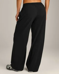 AirMove™ Straight Leg Pants New Branding