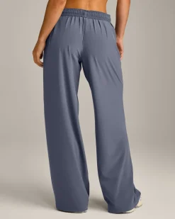 AirMove™ Straight Leg Pants New Branding