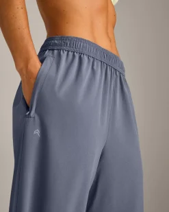 AirMove™ Straight Leg Pants New Branding