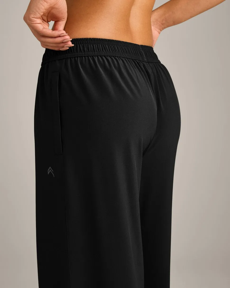 AirMove™ Straight Leg Pants with Reflective Logo