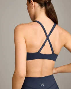 EasyLift™ Cross BackSportsBra with Grey Logo