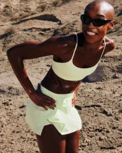 EasyLift™ Strappy Sports Bra New Branding