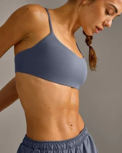 EasyLift™ Strappy Sports Bra New Branding