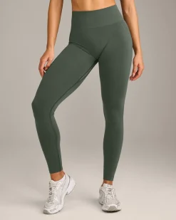 EffortlessLift™ Seamless Leggings with Grey Logo