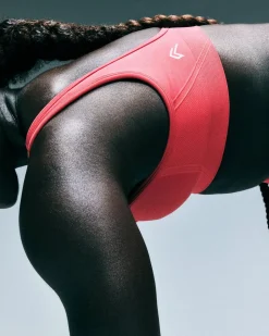 EffortlessLift™ Square Neck Sports Bra with Grey Logo