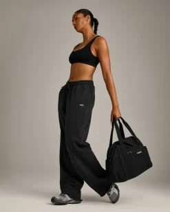 EffortlessLift™ Square Neck Sports Bra with Grey Logo