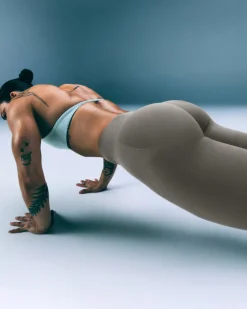 EnhanceLift™ Seamless Leggings with Grey Logo