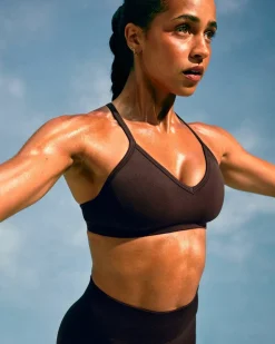 EnhanceLift™ Seamless Strappy Sports Bra with Grey Logo