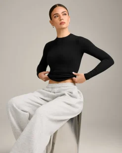 Mellow™ Motion Crew Neck Long Sleeve Top