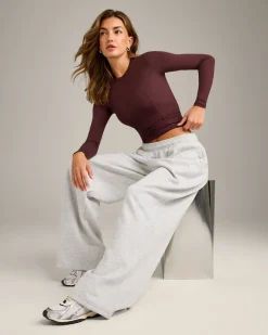 Mellow™ Motion Crew Neck Long Sleeve Top