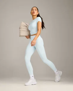 Mellow™ Motion Crew Neck Mid Top