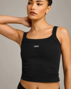 Seamless Scoop Neck Vest