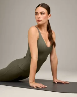 SoftMotion™ Scoop Neck Vest with Grey Logo