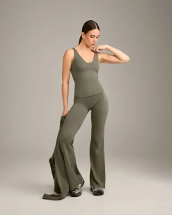 SoftMotion™ Scoop Neck Vest with Grey Logo
