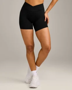 UnifiedMove™ Wrap Shorts 6" with Reflective Logo